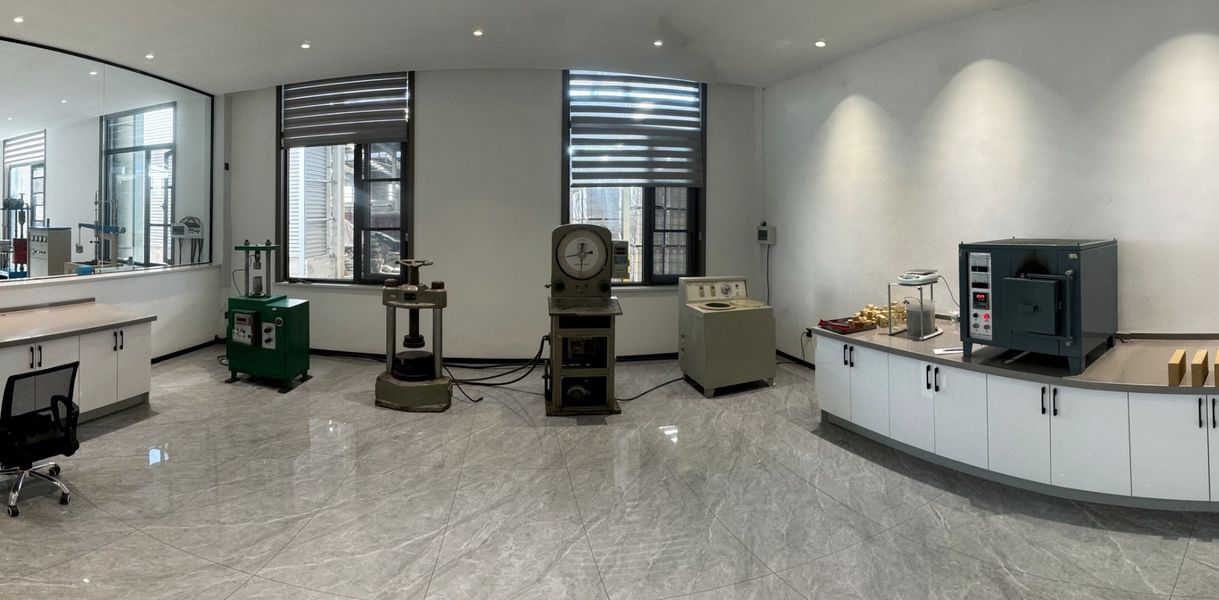 Henan Hongtai Kiln Refractory Co.,Ltd. производственная линия производителя